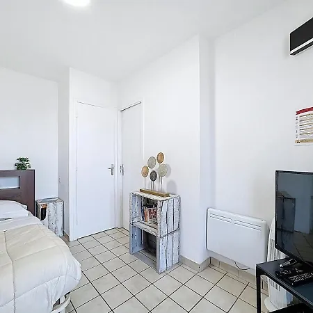 Apartament Unique 1 Centre Equestre Snack *